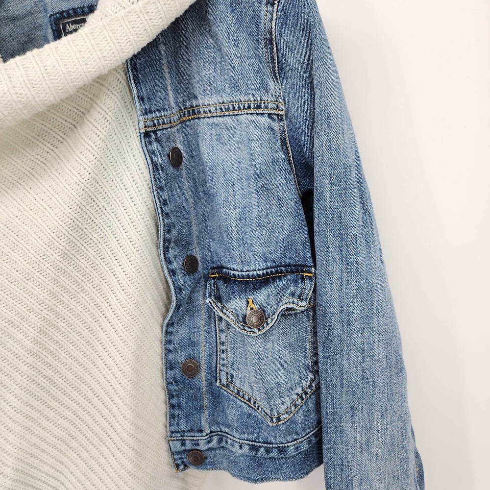 Abercrombie & Fitch denim jacket with built in scarf size XS - Picture 3 of 9